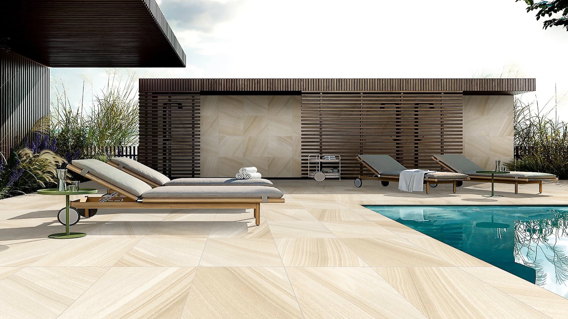 TEAK SANDSTONE banner__image_1